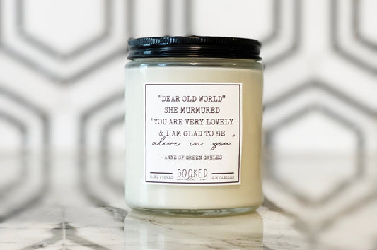Image of "Dear Old World - Anne of Green Gables" labelled candle
