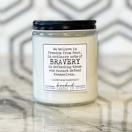 Image of "Dauntless Manifesto - Divergent" labelled candle